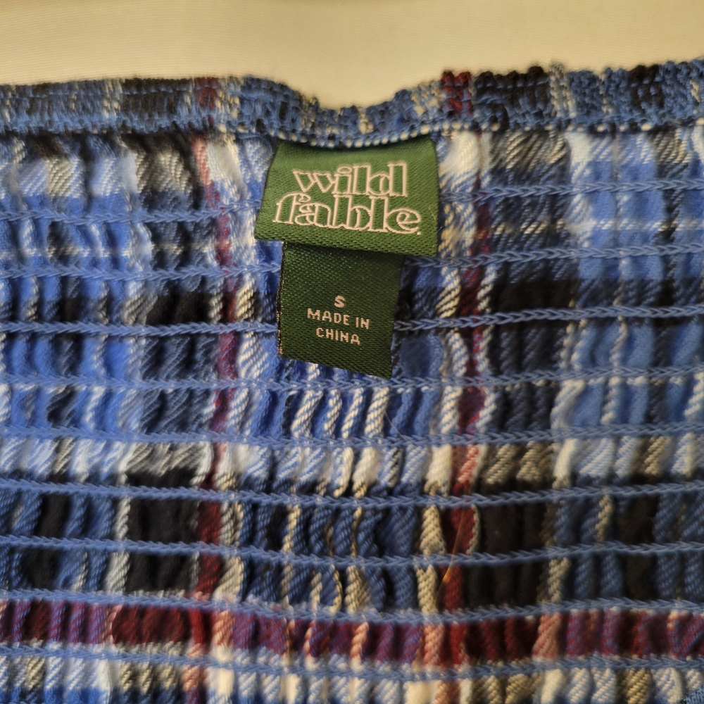 Wild Fable Women's Blue Plaid V-Neck Short Sleeve Crop Top - Picture 3 of 3